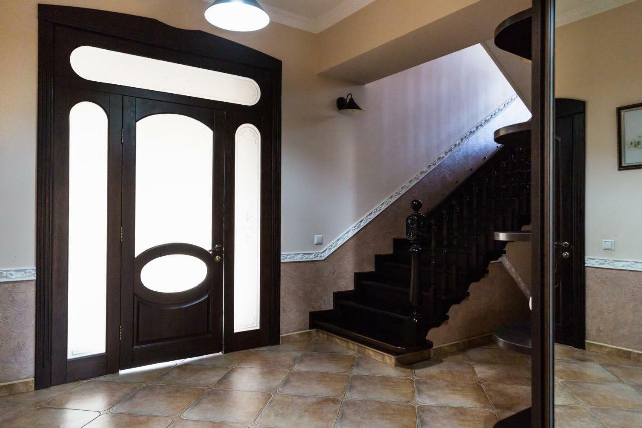 Villa Miliy Dom Myla 외부 사진